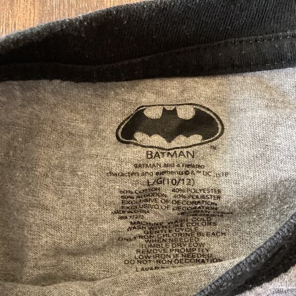 Batman T-Shirt - Picture 2 of 4